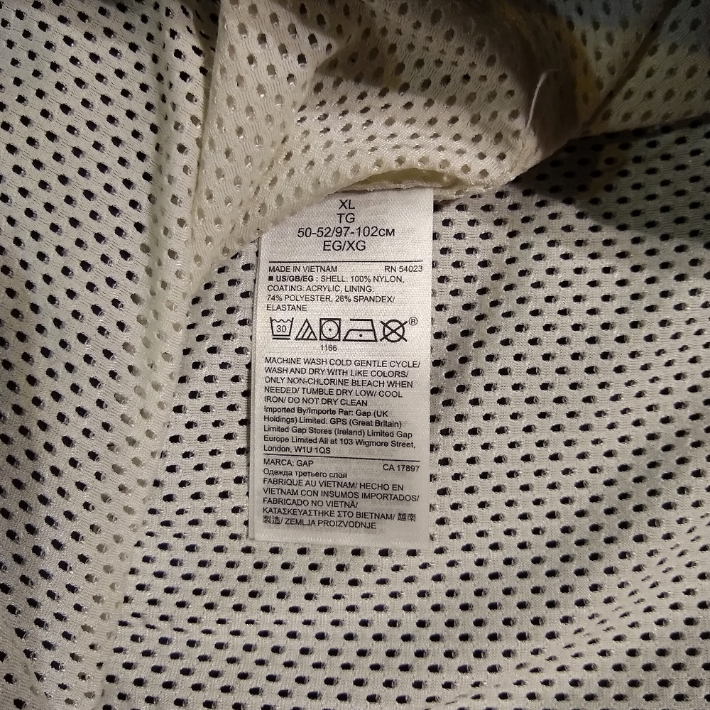 Gap - Picture 4 of 5